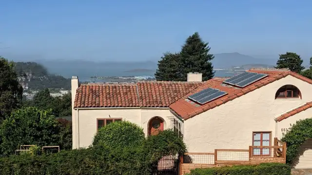 2 Jane Pierre House SolarPanels Cropped