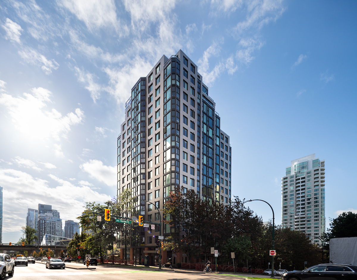 Fullscreen Gallery Image