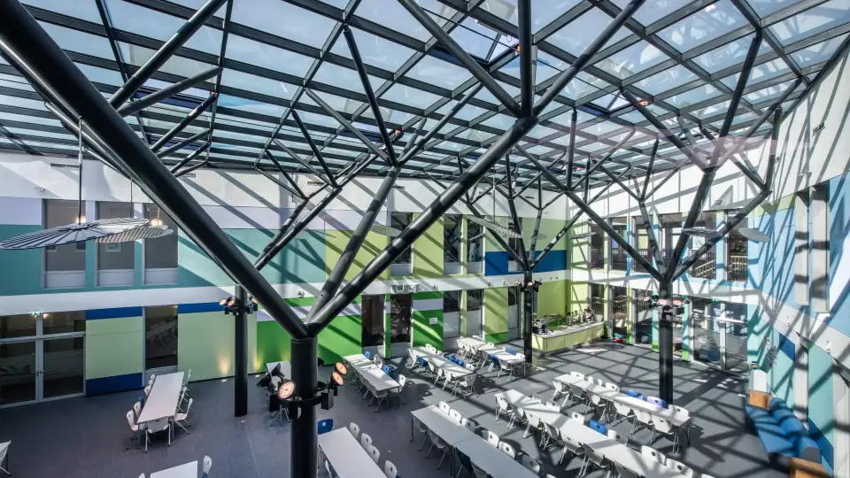 eMail Anhang 2016 LAMILUX International School Bonn 22