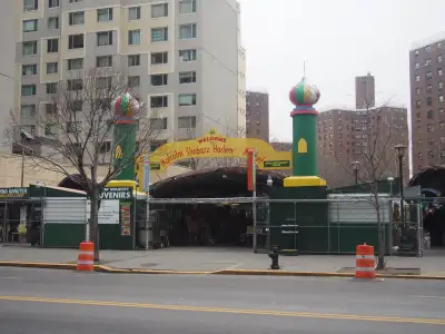 The entrance to Malcolm Shabazz Harlem Market from West 116th Street. All images and illustrations courtesy of Think! Architecture + Design PLLC